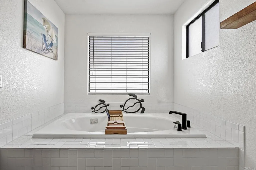 https://cdn.realtyfeed.com/cdn/127/307087944/69a3598cd5ab7cae33d76f737cb770b2.webp