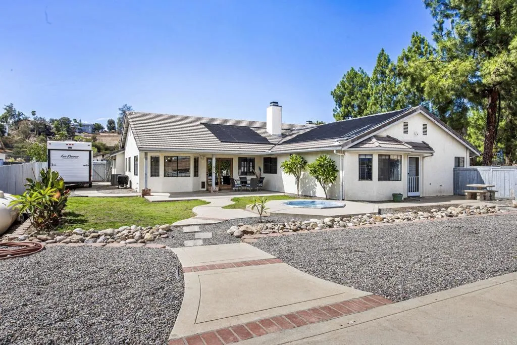 https://cdn.realtyfeed.com/cdn/127/307087944/9fb3759b607f7254a3bf508e0eca32aa.webp