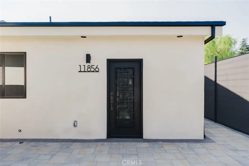 North Hollywood, CA 91605