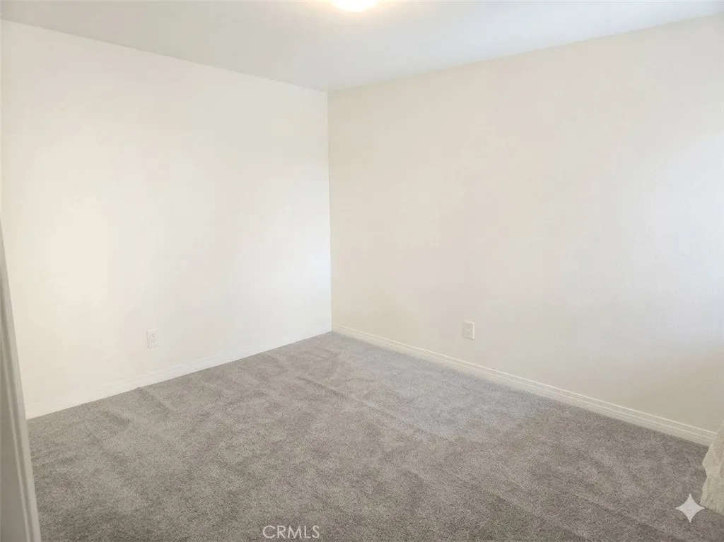 https://cdn.realtyfeed.com/cdn/127/307088061/932a7aca19ad78f7a86961ba39be5df7.webp