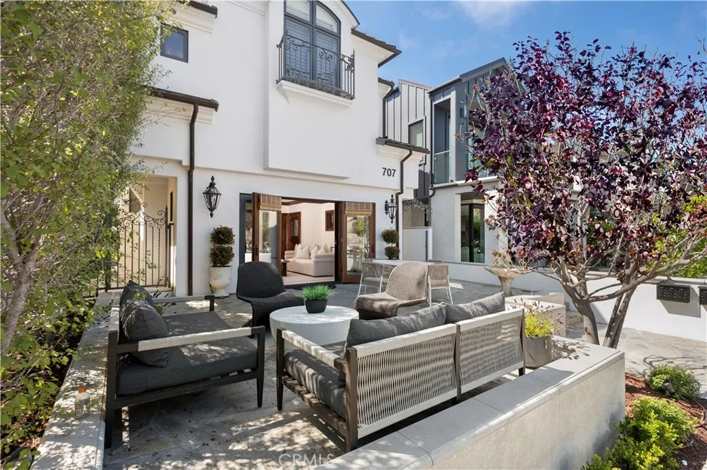 Corona Del Mar, CA 92625