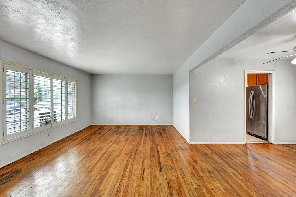https://cdn.realtyfeed.com/cdn/127/307088091/1ef2e2d6a3d25224b9df22d1164eae26.webp