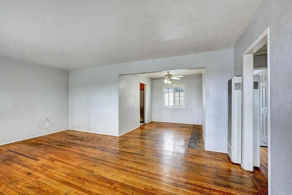 https://cdn.realtyfeed.com/cdn/127/307088091/365cf48ba87bf67f8ccd9c271dd78423.webp