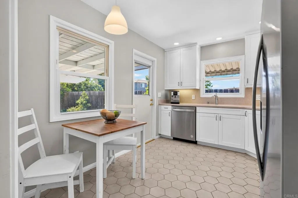 https://cdn.realtyfeed.com/cdn/127/307088131/1b2187a560d154e9060b458ba11079f0.webp