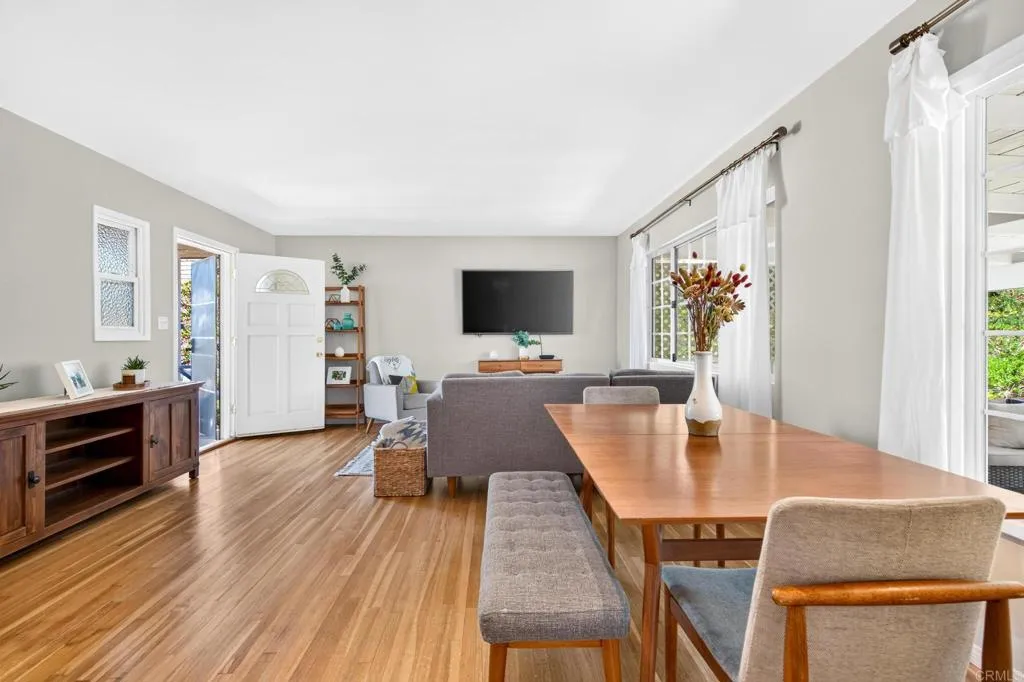 https://cdn.realtyfeed.com/cdn/127/307088131/67d08b5b15a2d7dcca2dd6a8c3aa6313.webp