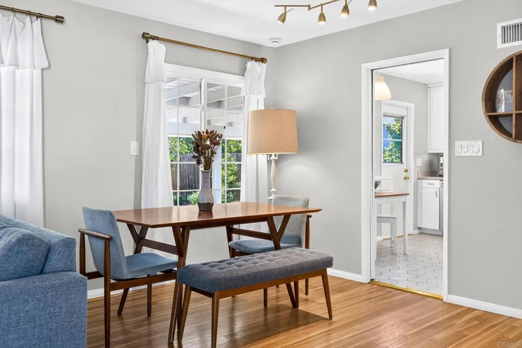 https://cdn.realtyfeed.com/cdn/127/307088131/901bf6934402c996583e83fb27d7f31f.webp