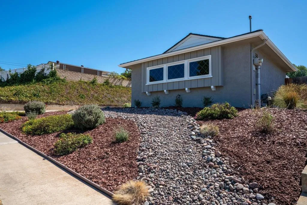 https://cdn.realtyfeed.com/cdn/127/307088131/9ec0cbe9de8f29a2e2f4d1bd9b5e9fcc.webp