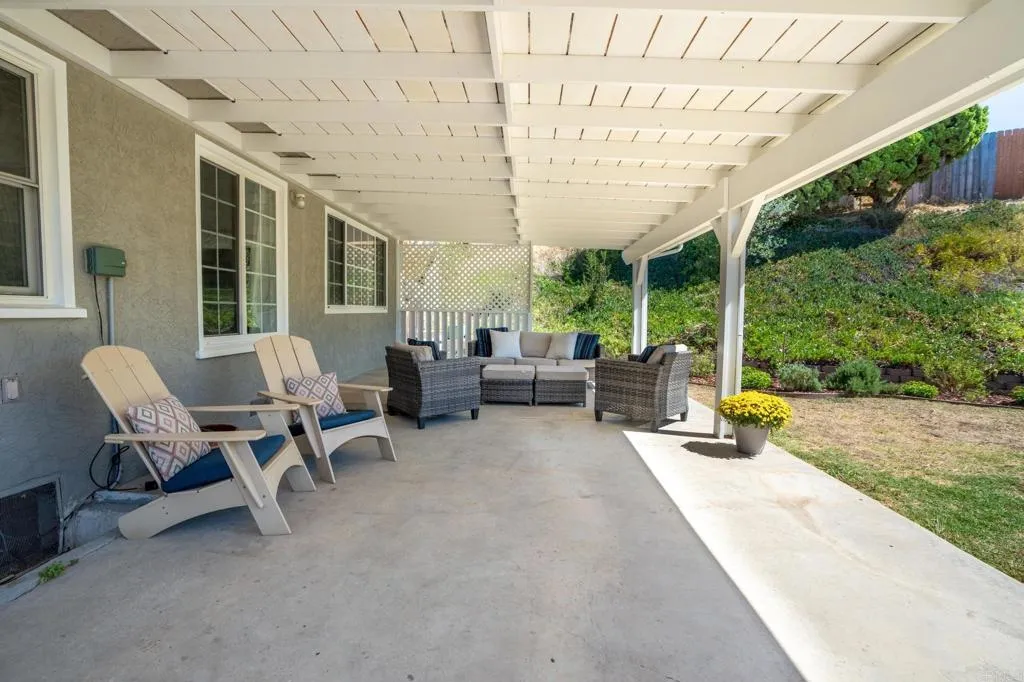https://cdn.realtyfeed.com/cdn/127/307088131/aaf3bb0784e7dcf1354aba2b672e0315.webp