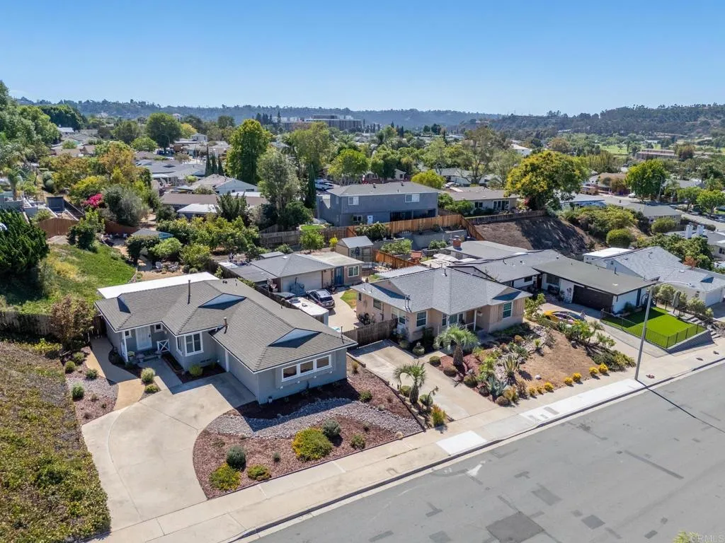https://cdn.realtyfeed.com/cdn/127/307088131/c7d1fea0d9727a88cafd9199e82adce8.webp