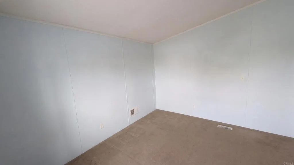 https://cdn.realtyfeed.com/cdn/127/307088163/98eba549816a89bbdec1bd39b62b7610.webp