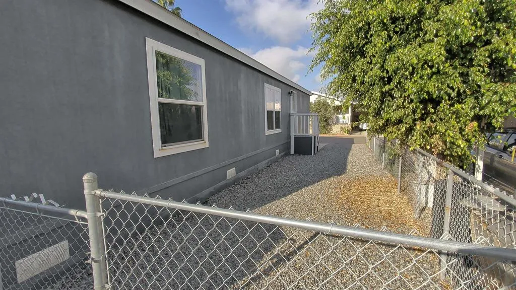https://cdn.realtyfeed.com/cdn/127/307088163/a4a86c4a47ad9230bb1ed2e26797b0ea.webp