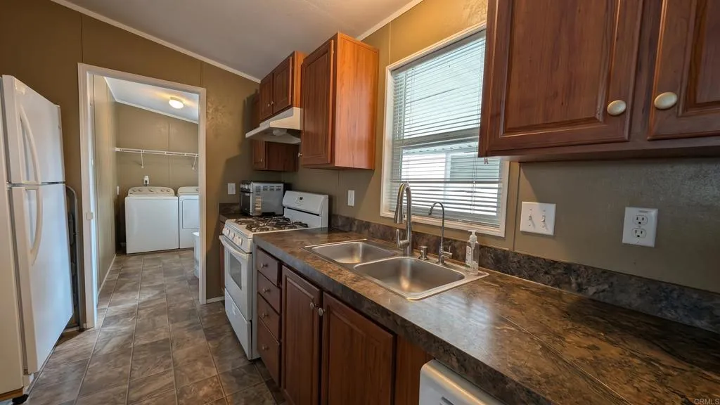 https://cdn.realtyfeed.com/cdn/127/307088163/c7ad47e3139ec4aefb8d543f5472bd14.webp