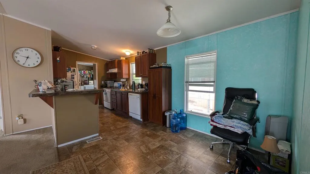 https://cdn.realtyfeed.com/cdn/127/307088163/cd245bc4bf7e94306cce663ebd280dc5.webp