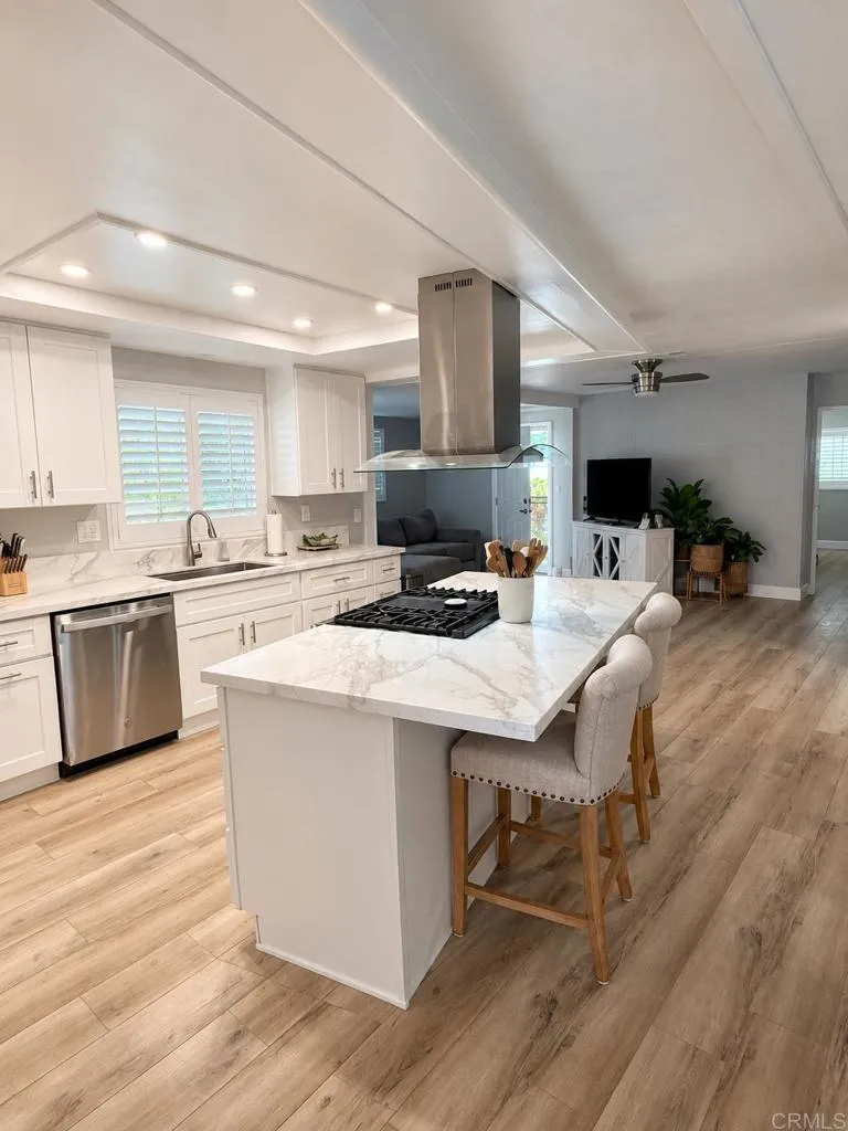 https://cdn.realtyfeed.com/cdn/127/307088178/a7cf0ab1c8e3d15e95e863a9e1a19db8.webp