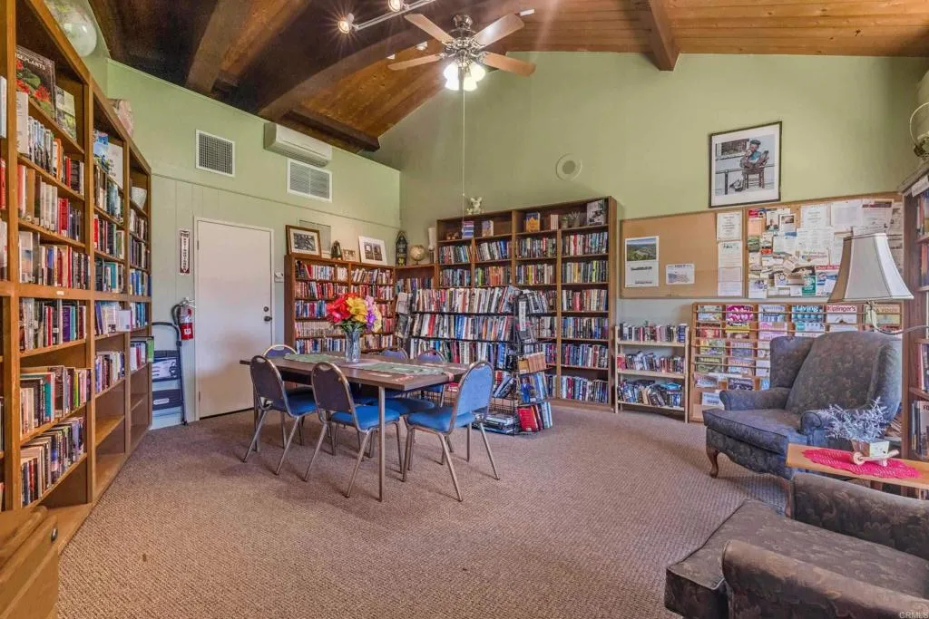 https://cdn.realtyfeed.com/cdn/127/307088178/cfec6942b3f968eb552725bfec44f7c1.webp