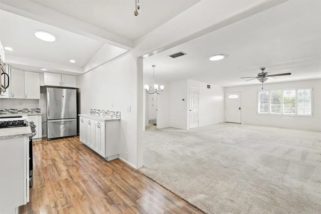 https://cdn.realtyfeed.com/cdn/127/307088248/8e926ffae339872c253c4cba29cdd140.webp