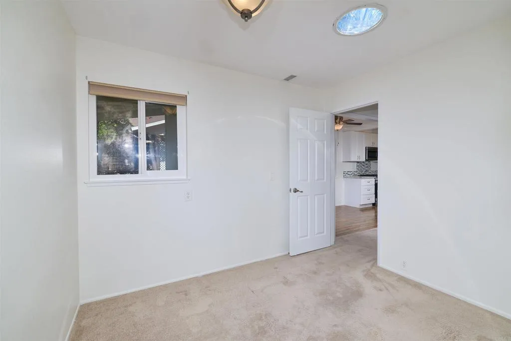 https://cdn.realtyfeed.com/cdn/127/307088248/fc4c745bd8a4de3ee4ce44126945afd8.webp