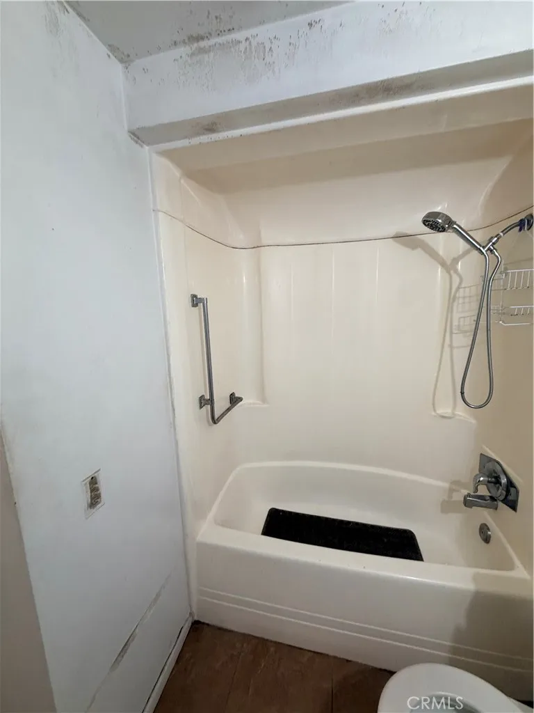 https://cdn.realtyfeed.com/cdn/127/307088257/3ca97e5ead3cf5a18f49a112ec6674f5.webp