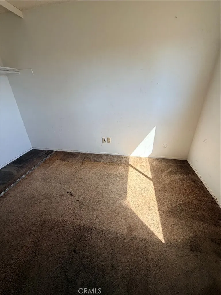 https://cdn.realtyfeed.com/cdn/127/307088257/ee33fe7a183c0edc5bc93eb1d4b46d48.webp