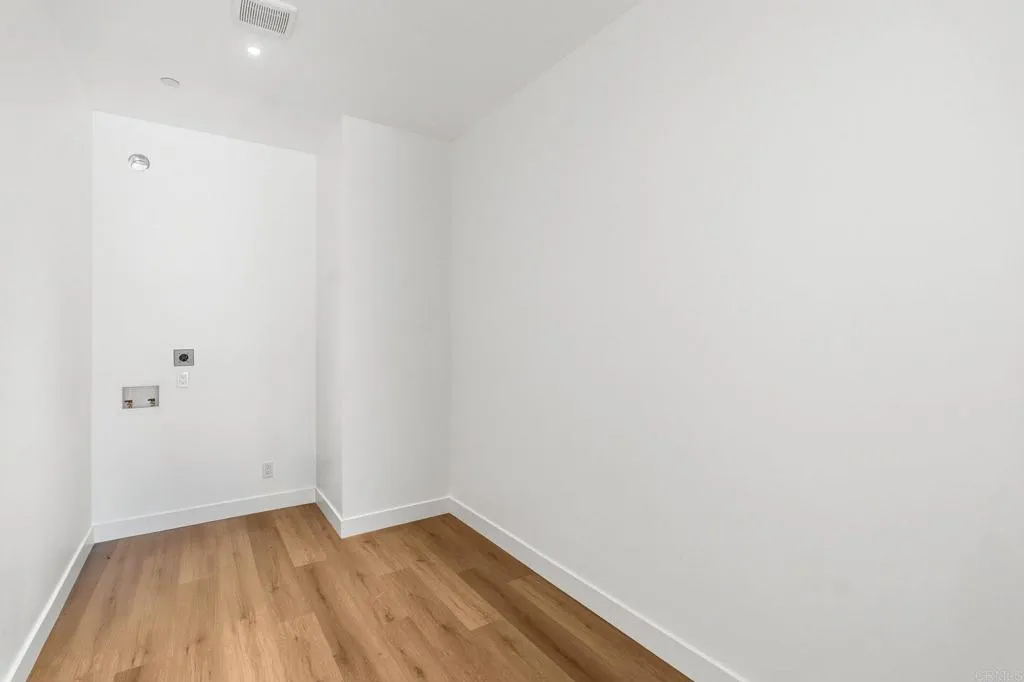 https://cdn.realtyfeed.com/cdn/127/307088388/40ac7735c489262723cff199fd68444d.webp
