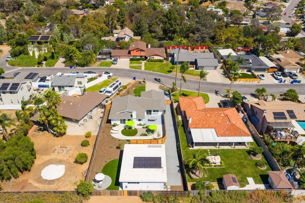 https://cdn.realtyfeed.com/cdn/127/307088388/7213f3a37fe8024bd27e38763374269c.webp