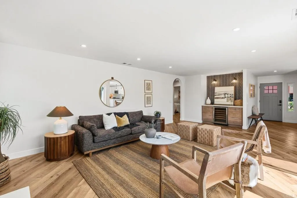 https://cdn.realtyfeed.com/cdn/127/307088388/d55e37ba67689e34fa2ea0cc8c43033f.webp