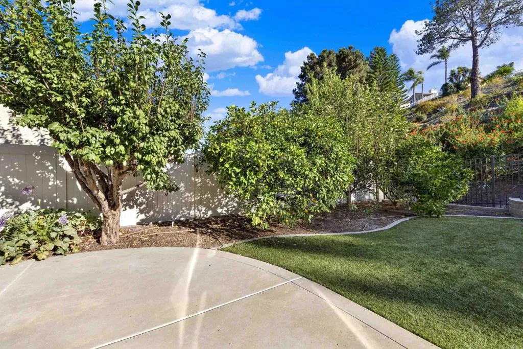 https://cdn.realtyfeed.com/cdn/127/307088394/43b52ad81467f6f9b02ac86d36f9edb3.webp
