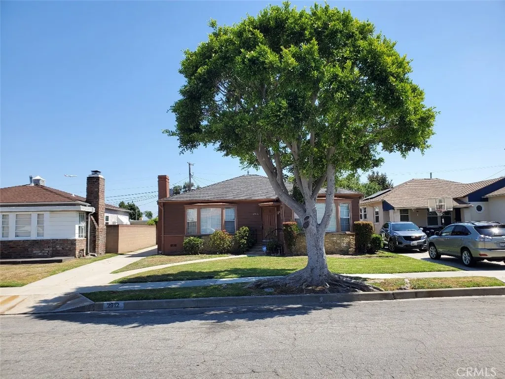 Inglewood, CA 90305