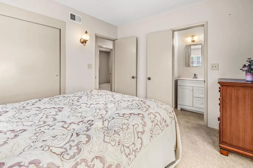 https://cdn.realtyfeed.com/cdn/127/307088467/dc339000ca1c27c66dbe0fc1362e6072.webp