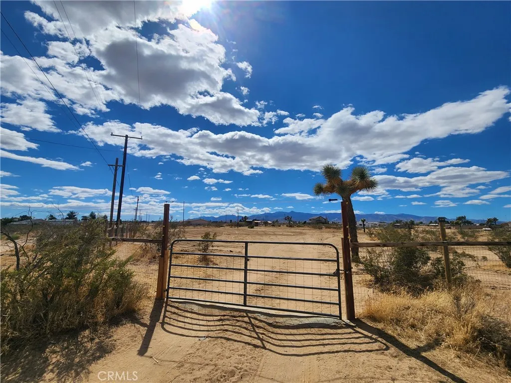 Phelan, CA 92371