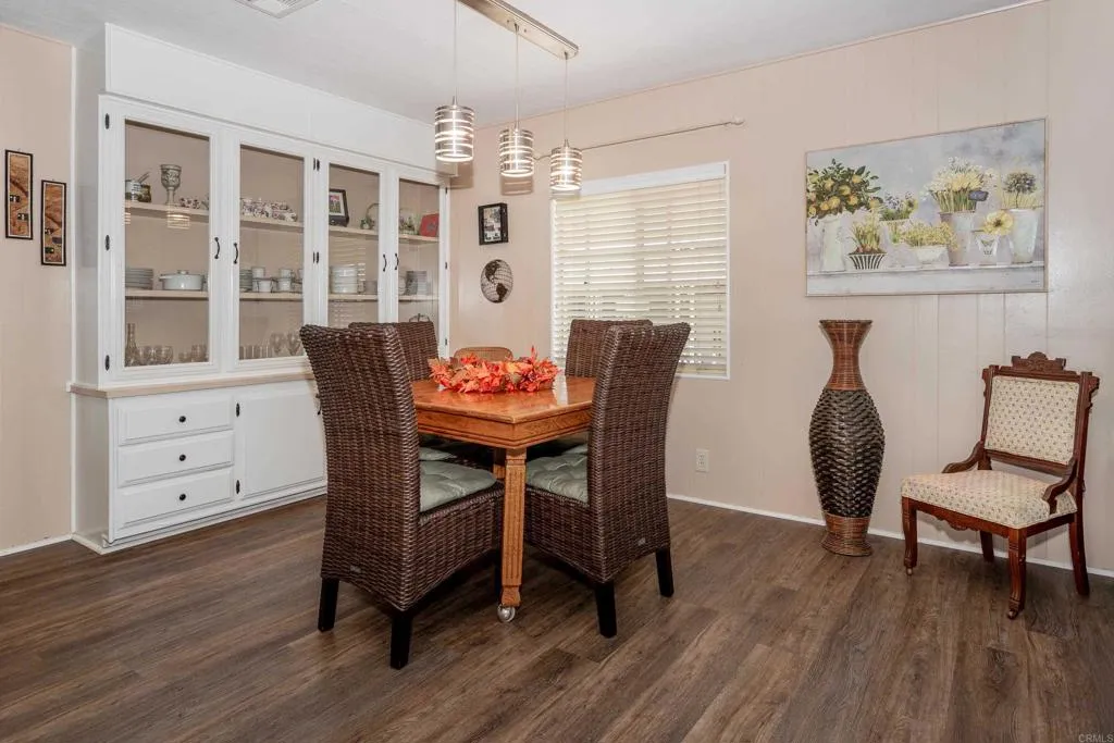 https://cdn.realtyfeed.com/cdn/127/307088633/48f618c96c2a76a894dd4a0e2837d3b2.webp