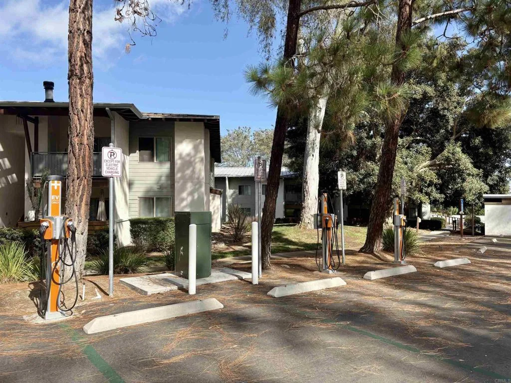 https://cdn.realtyfeed.com/cdn/127/307088642/44abda15c803516644abe0dc08209933.webp