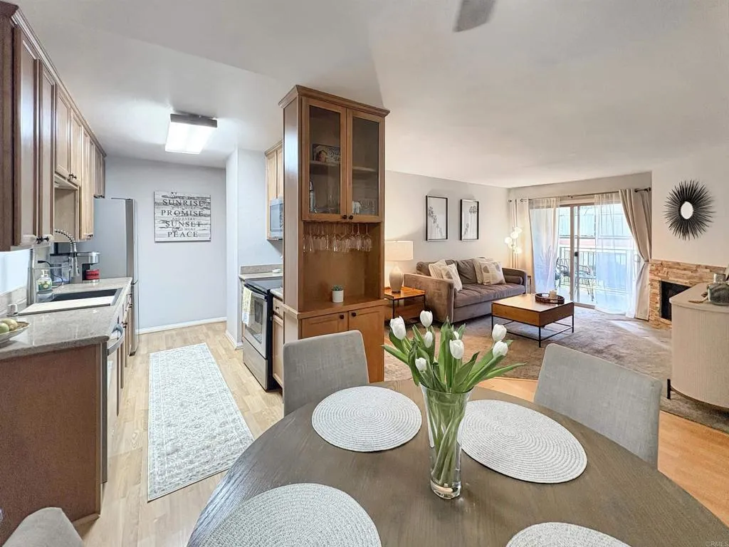 https://cdn.realtyfeed.com/cdn/127/307088642/736ff9bb8a3158f817dc67804b65aa2f.webp