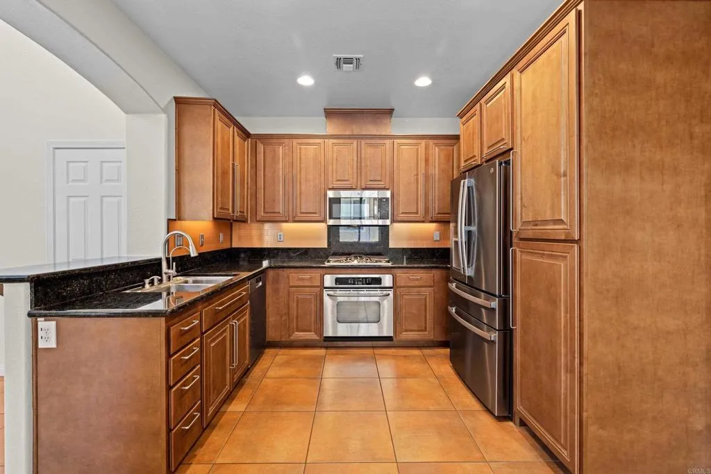 https://cdn.realtyfeed.com/cdn/127/307088681/242d8174bc40bac7c734c6ea415c0dc4.webp