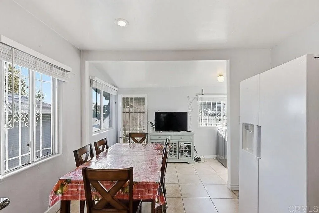 https://cdn.realtyfeed.com/cdn/127/307088684/50e9d8e714ed166fde98b0ea9b1aa398.webp