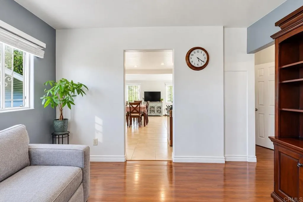 https://cdn.realtyfeed.com/cdn/127/307088684/bd072aba1795078f80a5b29f09c0653c.webp