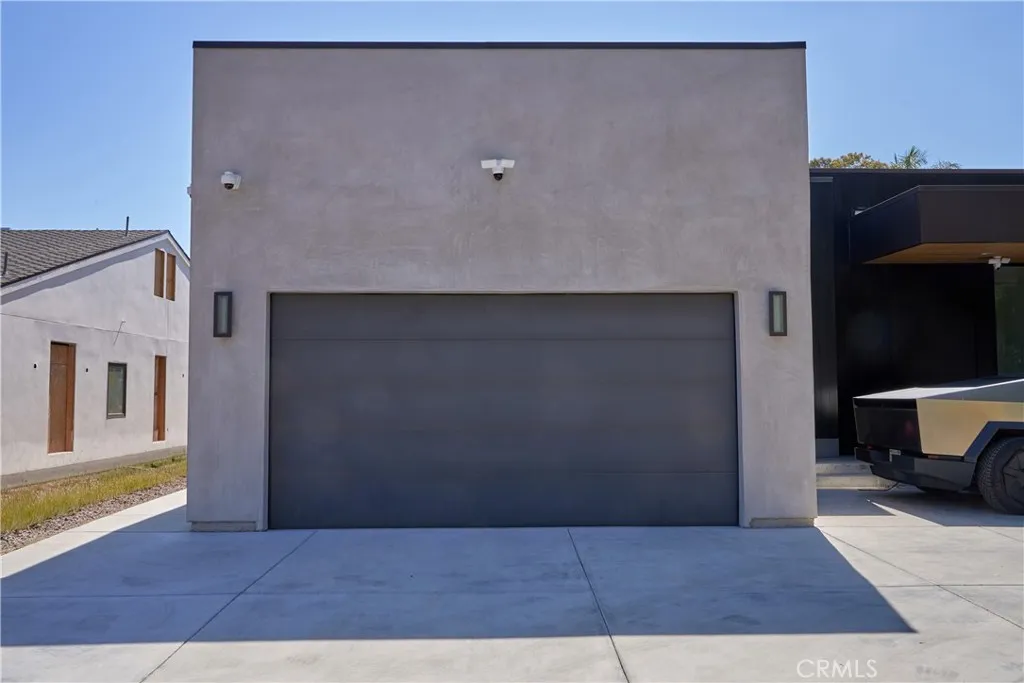 Fullerton, CA 92833