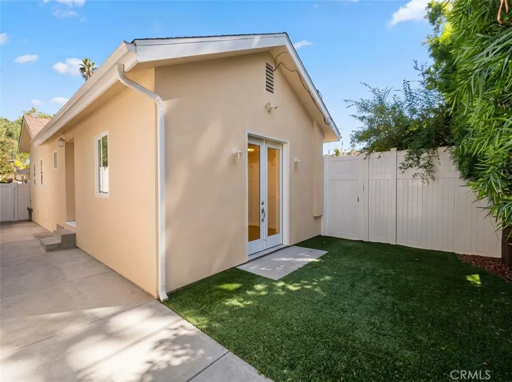 Sherman Oaks, CA 91403