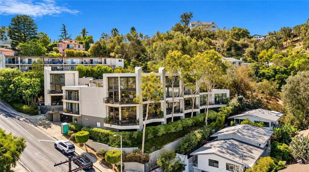 Los Angeles, CA 90039