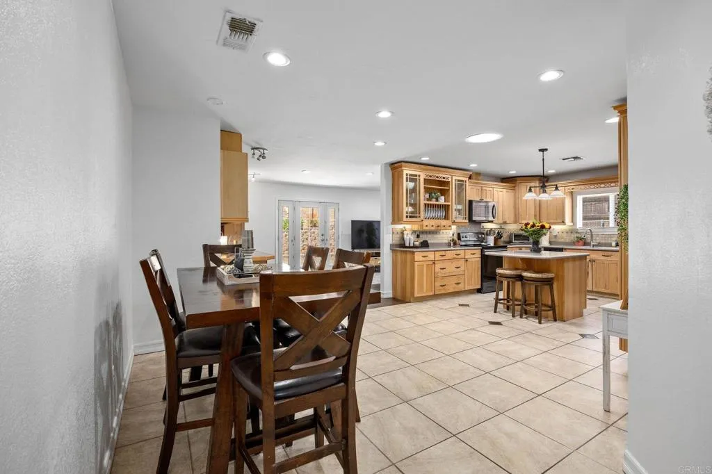 https://cdn.realtyfeed.com/cdn/127/307088749/2b82ce8699efd587e00e6d8995dca50d.webp