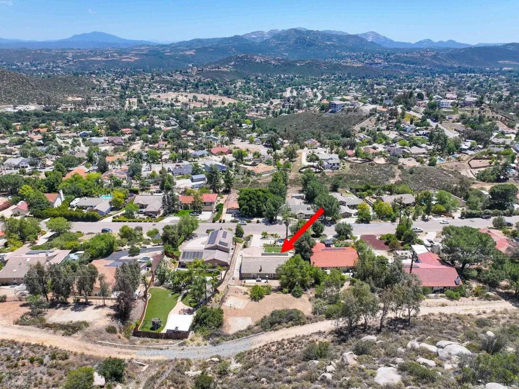 https://cdn.realtyfeed.com/cdn/127/307088749/c9442faf65decb1733b9903d97b13552.webp
