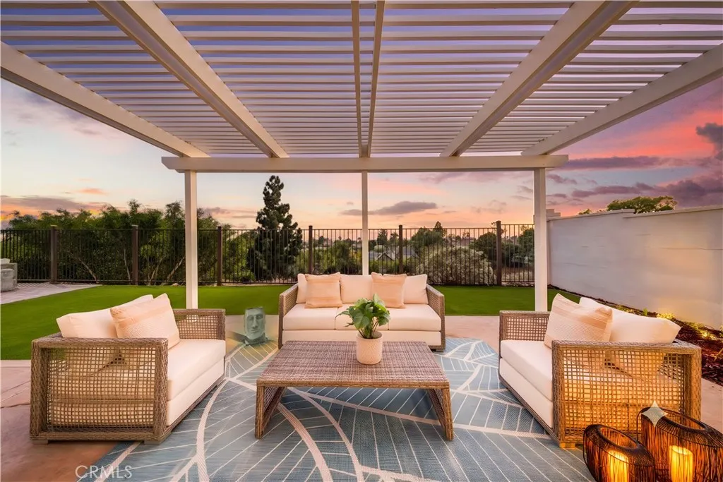 https://cdn.realtyfeed.com/cdn/127/307088752/2c250f2304a7e04660d99e0d636afd87.webp