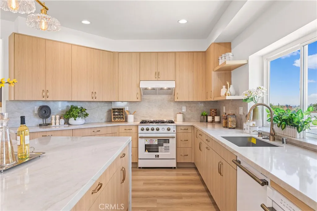 https://cdn.realtyfeed.com/cdn/127/307088752/3554e8079080bcbd1e8f8f06bec59de7.webp