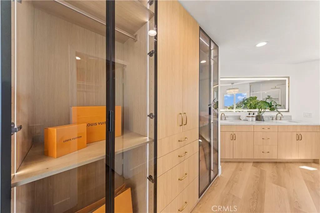 https://cdn.realtyfeed.com/cdn/127/307088752/b9634083c77bacc2dafb0bd7f6218867.webp