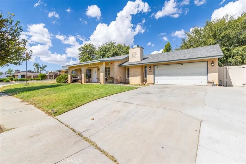 Banning, CA 92220