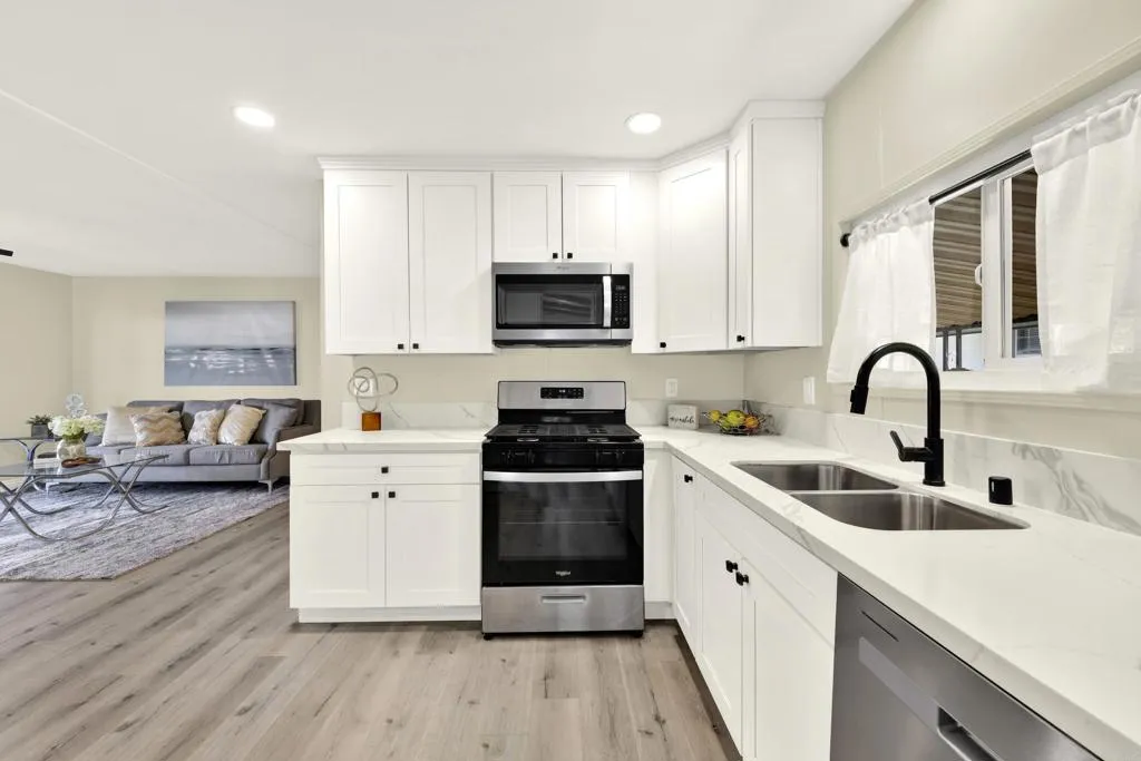 https://cdn.realtyfeed.com/cdn/127/307088846/0bff3d8a6ffdb52b8c01919aabb91020.webp