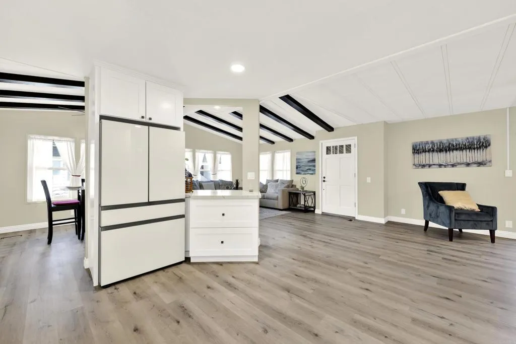 https://cdn.realtyfeed.com/cdn/127/307088846/82626838474d4d81f108f25894f7d514.webp