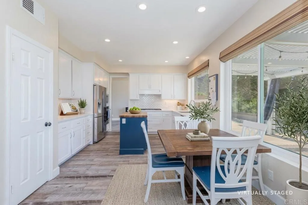 https://cdn.realtyfeed.com/cdn/127/307088854/34cc06baa0ac84665173c151ea0b3123.webp