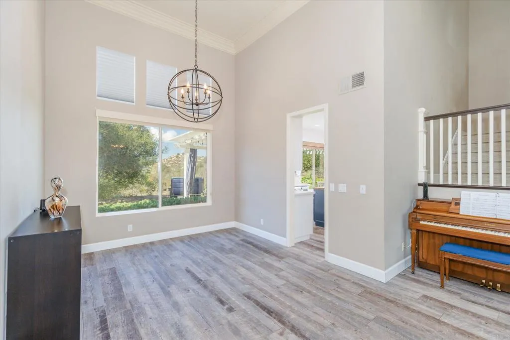 https://cdn.realtyfeed.com/cdn/127/307088854/75e94cc8fa1d2759157e4ad762b48842.webp