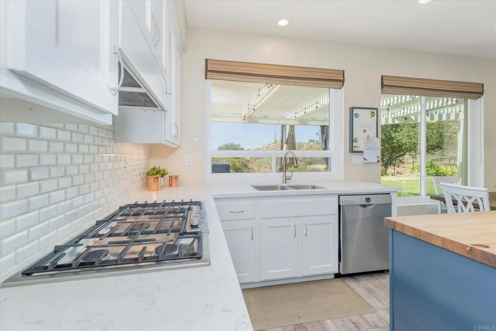 https://cdn.realtyfeed.com/cdn/127/307088854/ae67d5ef8e832514937970d45e25ab36.webp